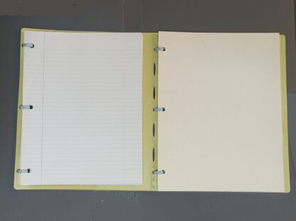 Ringless binder open